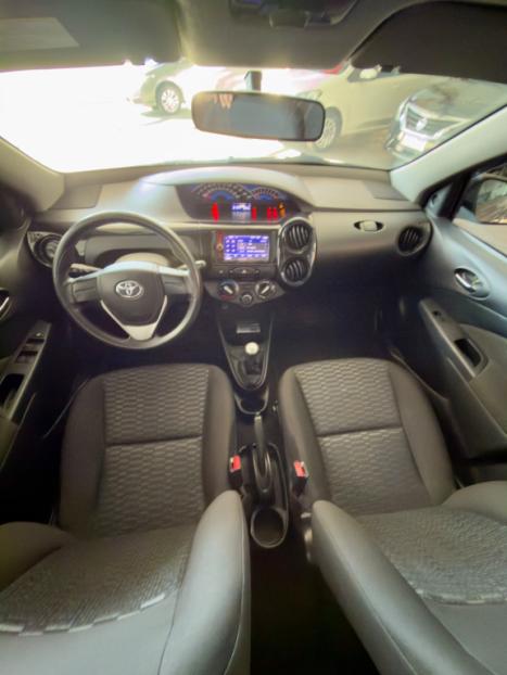 TOYOTA Etios Hatch 1.3 16V 4P FLEX X, Foto 7