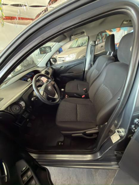 TOYOTA Etios Hatch 1.3 16V 4P FLEX X, Foto 11