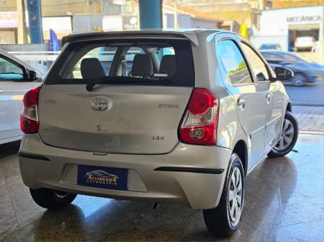 TOYOTA Etios Hatch 1.3 16V 4P FLEX X, Foto 3