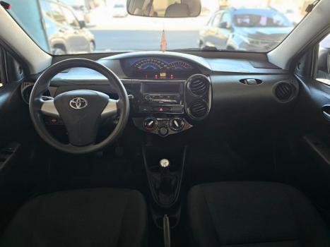 TOYOTA Etios Hatch 1.3 16V 4P FLEX X, Foto 6