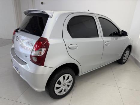 TOYOTA Etios Hatch 1.3 16V 4P FLEX X, Foto 9