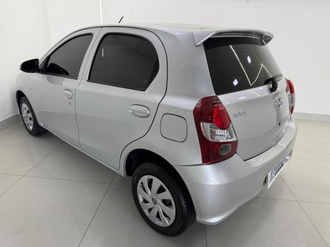 TOYOTA Etios Hatch 1.3 16V 4P FLEX X, Foto 10