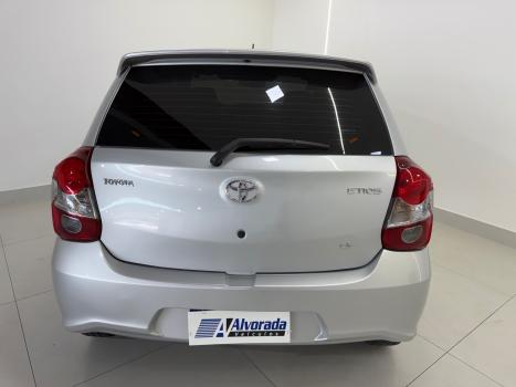 TOYOTA Etios Hatch 1.3 16V 4P FLEX X, Foto 11