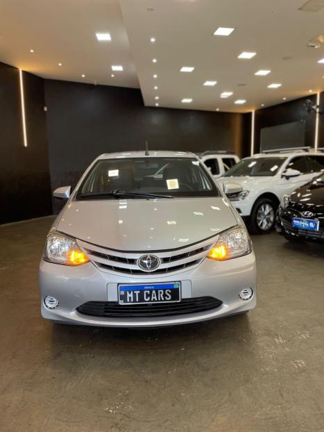 TOYOTA Etios Hatch 1.3 16V 4P FLEX X, Foto 7