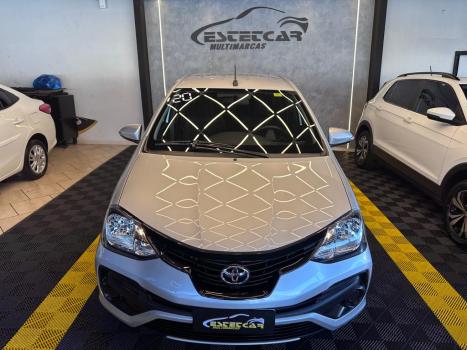 TOYOTA Etios Hatch 1.5 16V 4P FLEX X PLUS AUTOM�TICO, Foto 3