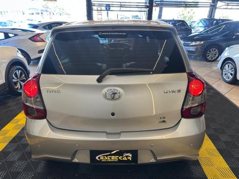 TOYOTA Etios Hatch 1.5 16V 4P FLEX X PLUS AUTOM�TICO, Foto 6