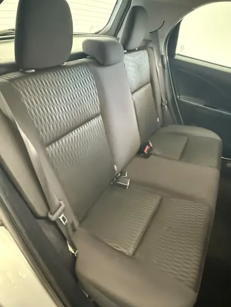 TOYOTA Etios Hatch 1.3 16V 4P FLEX, Foto 7