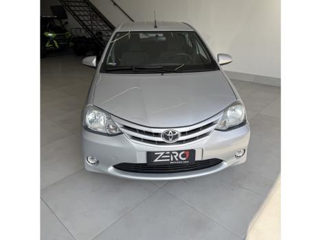 TOYOTA Etios Hatch 1.3 16V 4P FLEX X, Foto 2