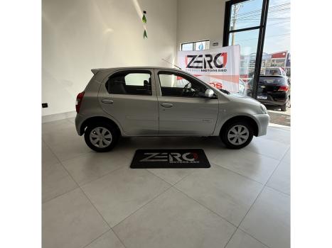 TOYOTA Etios Hatch 1.3 16V 4P FLEX X, Foto 4