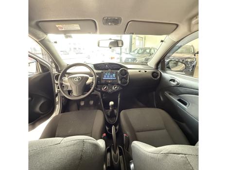 TOYOTA Etios Hatch 1.3 16V 4P FLEX X, Foto 10