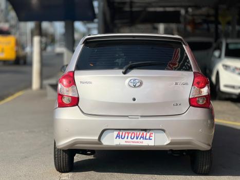 TOYOTA Etios Hatch 1.3 16V 4P FLEX X AUTOM�TICO, Foto 7