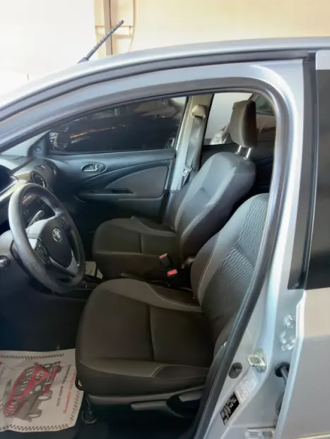 TOYOTA Etios Hatch 1.5 16V 4P FLEX XS AUTOM�TICO, Foto 9