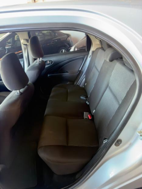TOYOTA Etios Hatch 1.5 16V 4P FLEX XS AUTOM�TICO, Foto 10