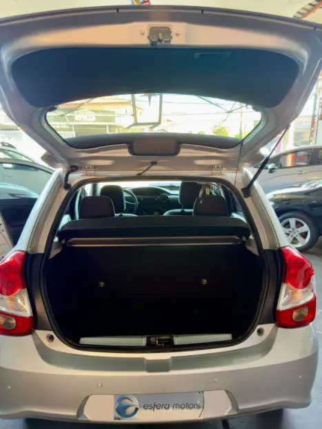TOYOTA Etios Hatch 1.5 16V 4P FLEX XS AUTOM�TICO, Foto 13