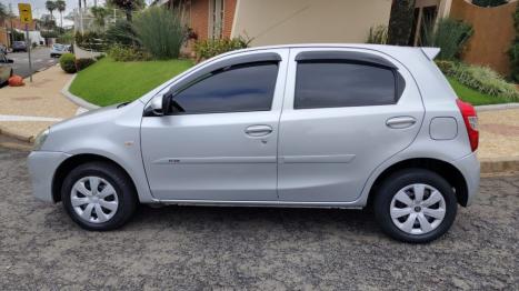 TOYOTA Etios Hatch 1.3 16V 4P FLEX X, Foto 1