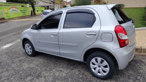 TOYOTA Etios Hatch 1.3 16V 4P FLEX X, Foto 3