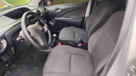 TOYOTA Etios Hatch 1.3 16V 4P FLEX X, Foto 4