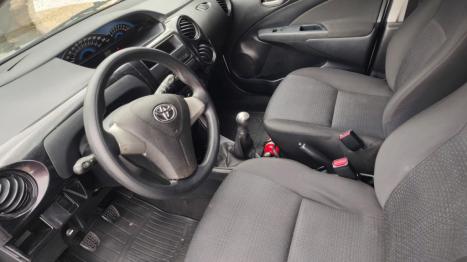 TOYOTA Etios Hatch 1.3 16V 4P FLEX X, Foto 8