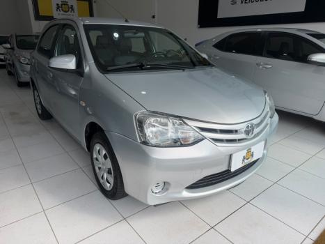 TOYOTA Etios Hatch 1.5 16V 4P FLEX XS, Foto 2