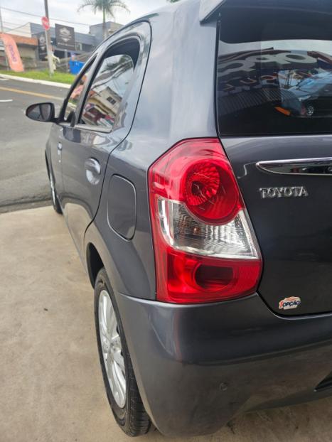 TOYOTA Etios Hatch 1.5 16V 4P FLEX XLS, Foto 3