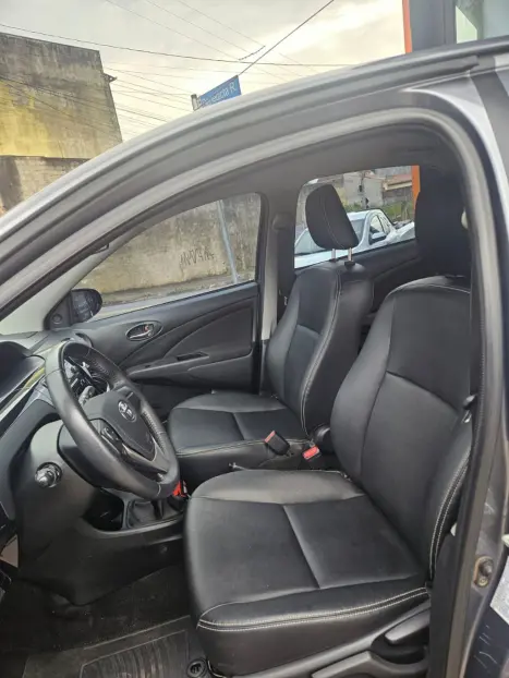 TOYOTA Etios Hatch 1.5 16V 4P FLEX XLS, Foto 4