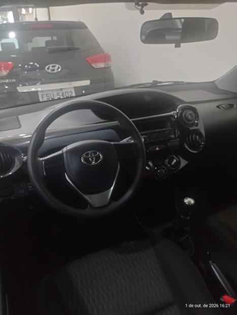 TOYOTA Etios Hatch 1.3 16V 4P FLEX X, Foto 3