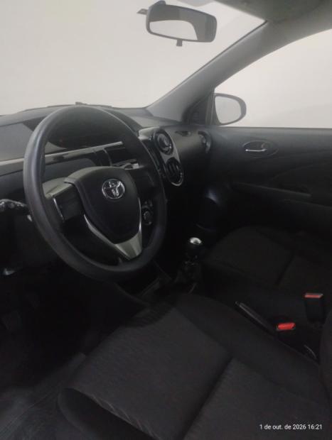 TOYOTA Etios Hatch 1.3 16V 4P FLEX X, Foto 8
