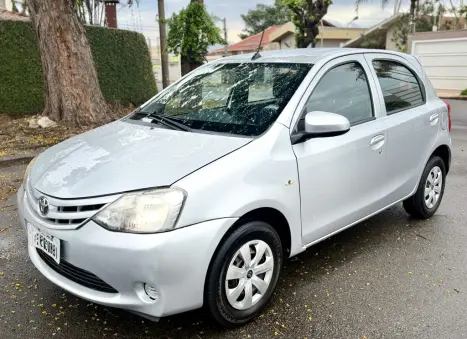 TOYOTA Etios Hatch 1.3 16V 4P FLEX X, Foto 7