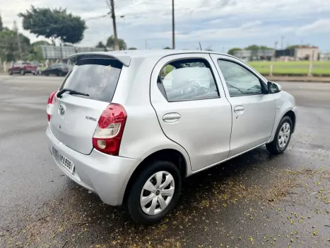 TOYOTA Etios Hatch 1.3 16V 4P FLEX X, Foto 10