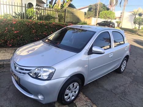 TOYOTA Etios Hatch 1.3 16V 4P FLEX X, Foto 1