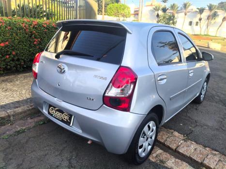 TOYOTA Etios Hatch 1.3 16V 4P FLEX X, Foto 4