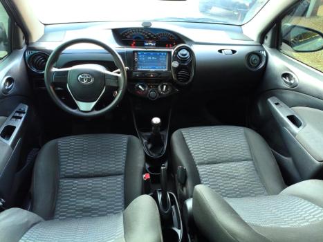 TOYOTA Etios Hatch 1.3 16V 4P FLEX X, Foto 7