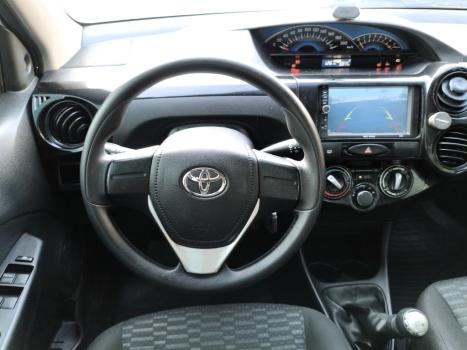 TOYOTA Etios Hatch 1.3 16V 4P FLEX X, Foto 8