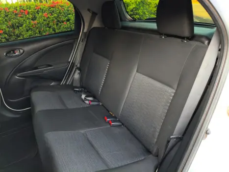 TOYOTA Etios Hatch 1.3 16V 4P FLEX X, Foto 12