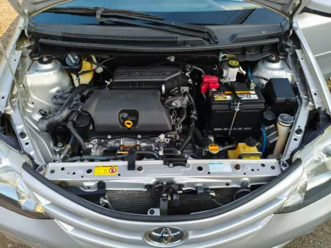 TOYOTA Etios Hatch 1.3 16V 4P FLEX X, Foto 13