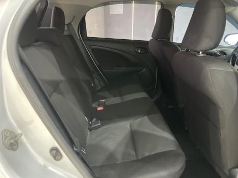 TOYOTA Etios Hatch 1.5 16V 4P FLEX XLS, Foto 4