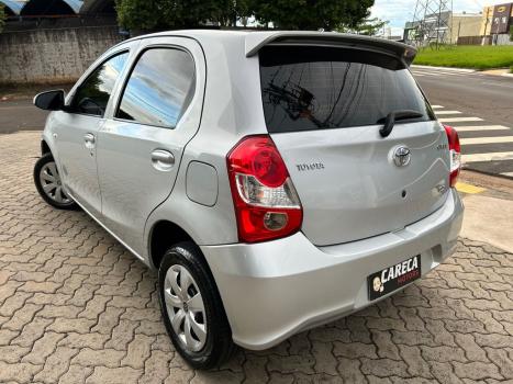 TOYOTA Etios Hatch 1.3 16V 4P FLEX X, Foto 5