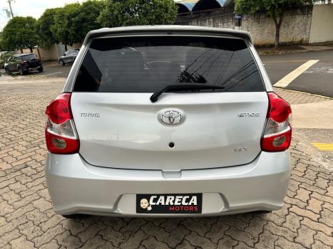 TOYOTA Etios Hatch 1.3 16V 4P FLEX X, Foto 6