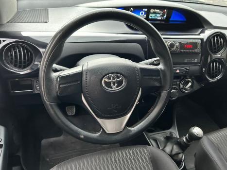 TOYOTA Etios Hatch 1.3 16V 4P FLEX X, Foto 12