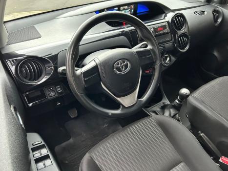TOYOTA Etios Hatch 1.3 16V 4P FLEX X, Foto 13