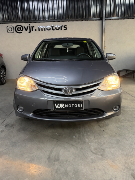 TOYOTA Etios Hatch 1.3 16V 4P FLEX X, Foto 2