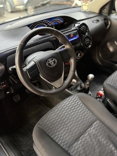 TOYOTA Etios Hatch 1.3 16V 4P FLEX X, Foto 6
