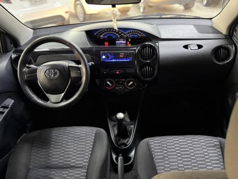 TOYOTA Etios Hatch 1.3 16V 4P FLEX X, Foto 10