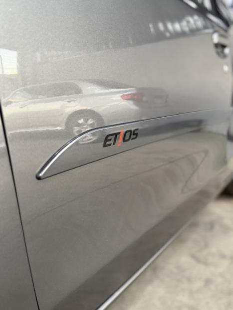 TOYOTA Etios Hatch 1.3 16V 4P FLEX X, Foto 14