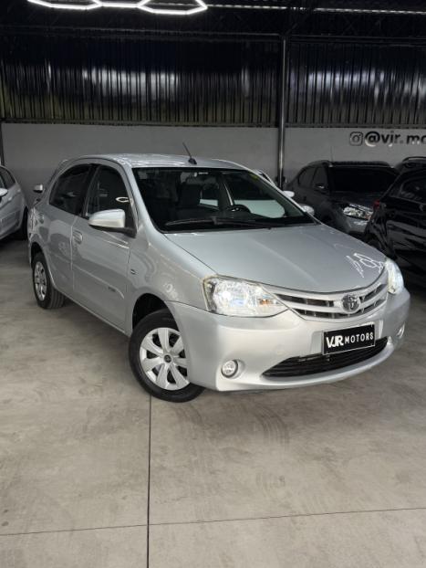 TOYOTA Etios Hatch 1.3 16V 4P FLEX X, Foto 1