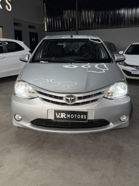 TOYOTA Etios Hatch 1.3 16V 4P FLEX X, Foto 2