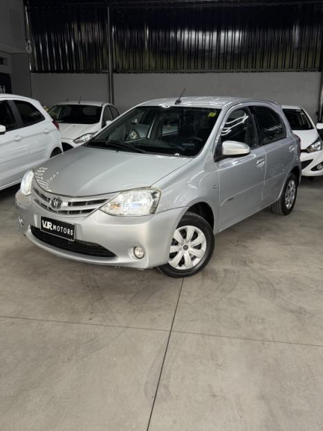 TOYOTA Etios Hatch 1.3 16V 4P FLEX X, Foto 4