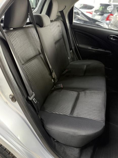 TOYOTA Etios Hatch 1.3 16V 4P FLEX X, Foto 9
