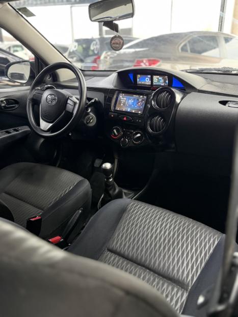 TOYOTA Etios Hatch 1.3 16V 4P FLEX X, Foto 10