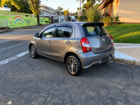 TOYOTA Etios Hatch 1.5 16V 4P FLEX XS AUTOMÁTICO, Foto 4